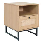 Comodino di metà secolo nero/naturale con cassetto in rattan e ripiano aperto