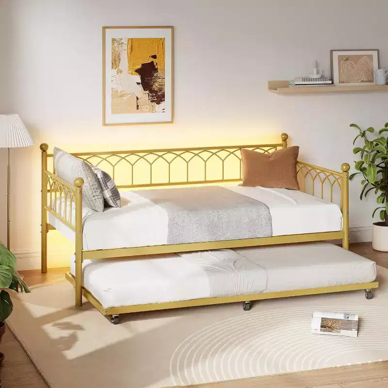 Twin Size Daybed with Metal Sofa Bed Frame, Space Saving